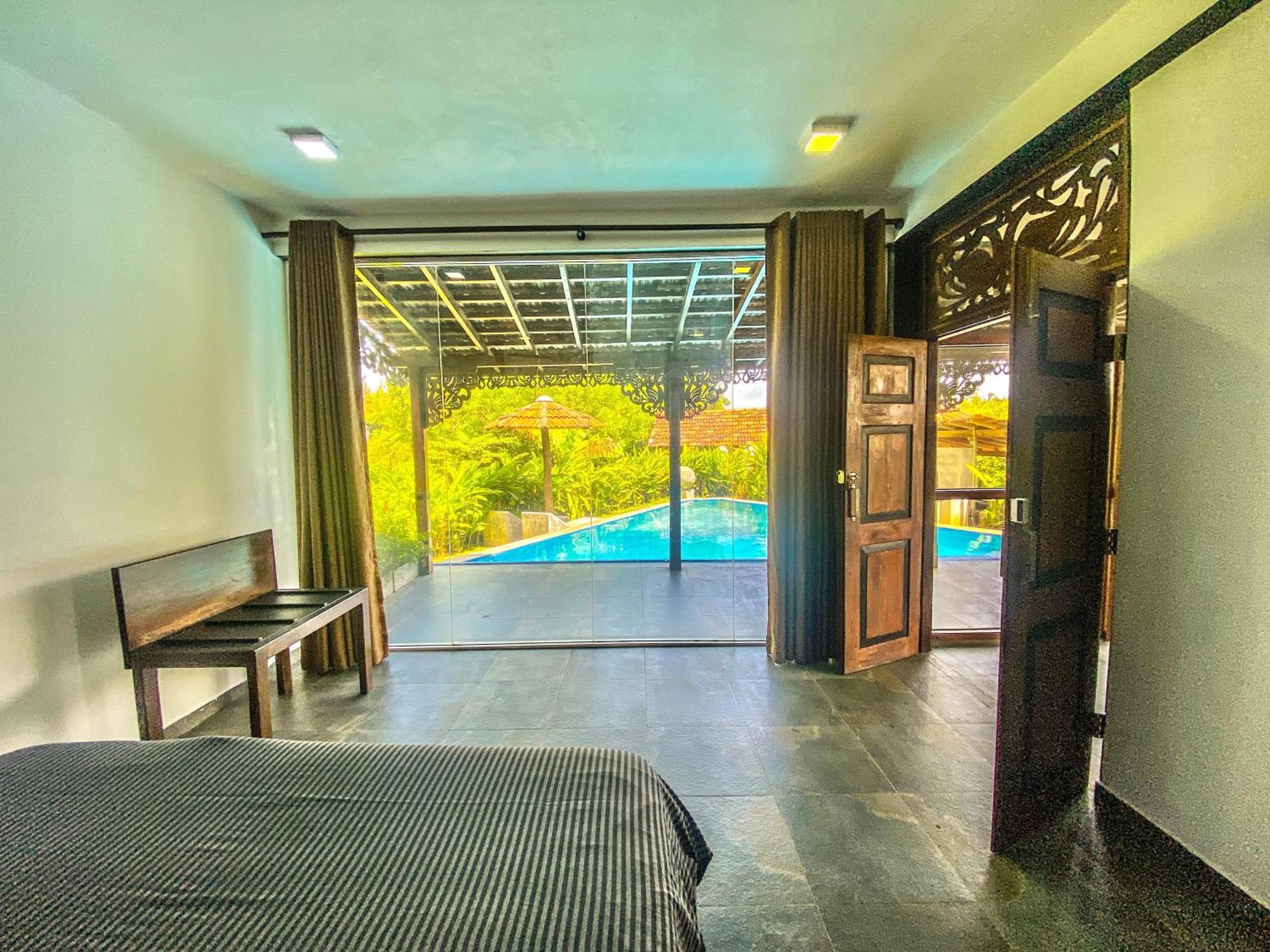 Waterland Hotell Negombo Eksteriør bilde
